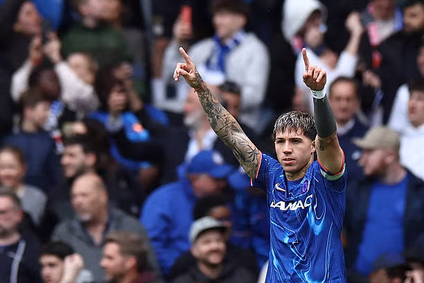 Liverpool thua đậm Chelsea sau khi đã vô địch Ngoại hạng ảnh 14