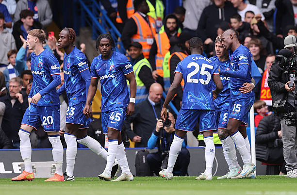 Liverpool thua đậm Chelsea sau khi đã vô địch Ngoại hạng ảnh 16 Liverpool thua đậm Chelsea sau khi đã vô địch Ngoại hạng ảnh 16