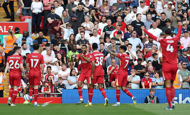 Liverpool và Arsenal bất phân thắng bại ảnh 25 Liverpool và Arsenal bất phân thắng bại ảnh 25