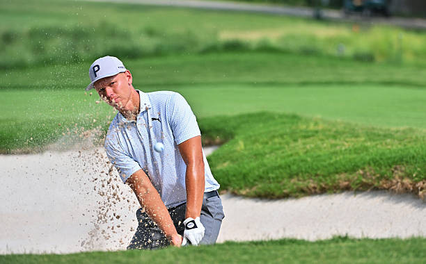 Griffin và Schmid tạo nên màn rượt đuổi gay cấn ở những hố cuối.