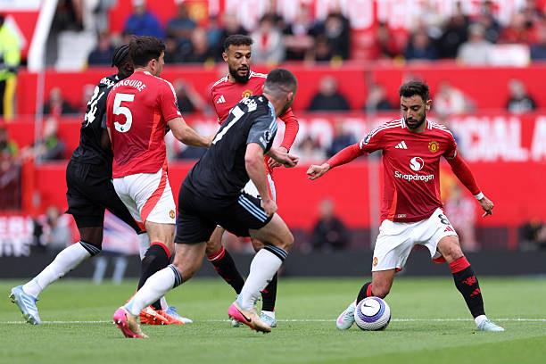 MU phá hỏng giấc mơ dự cúp C1 của Aston Villa ảnh 18