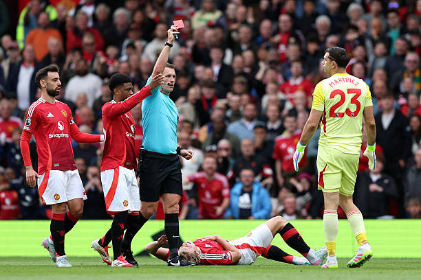 MU phá hỏng giấc mơ dự cúp C1 của Aston Villa ảnh 21