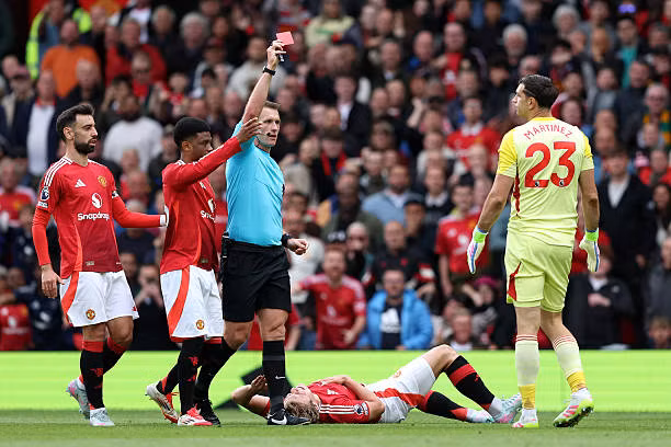 MU phá hỏng giấc mơ dự cúp C1 của Aston Villa ảnh 21