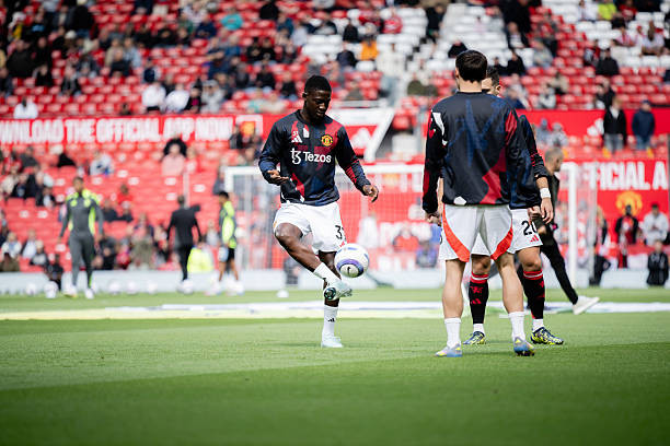 MU phá hỏng giấc mơ dự cúp C1 của Aston Villa ảnh 11