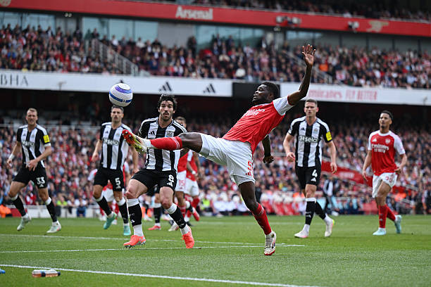 Siêu phẩm của Declan Rice giúp Arsenal giành vé dự Champions League ảnh 30