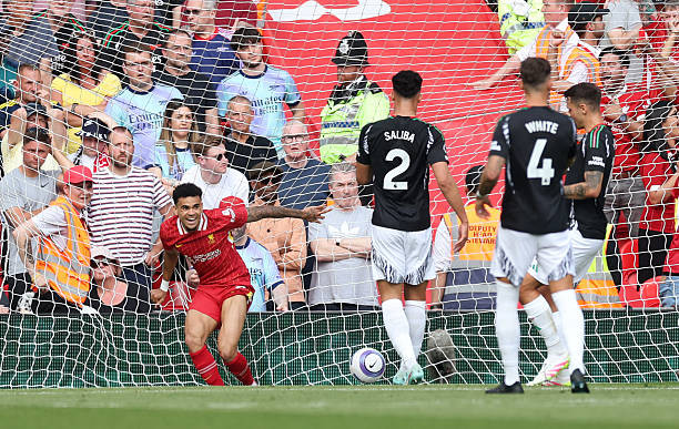 Liverpool và Arsenal bất phân thắng bại ảnh 26 Liverpool và Arsenal bất phân thắng bại ảnh 26