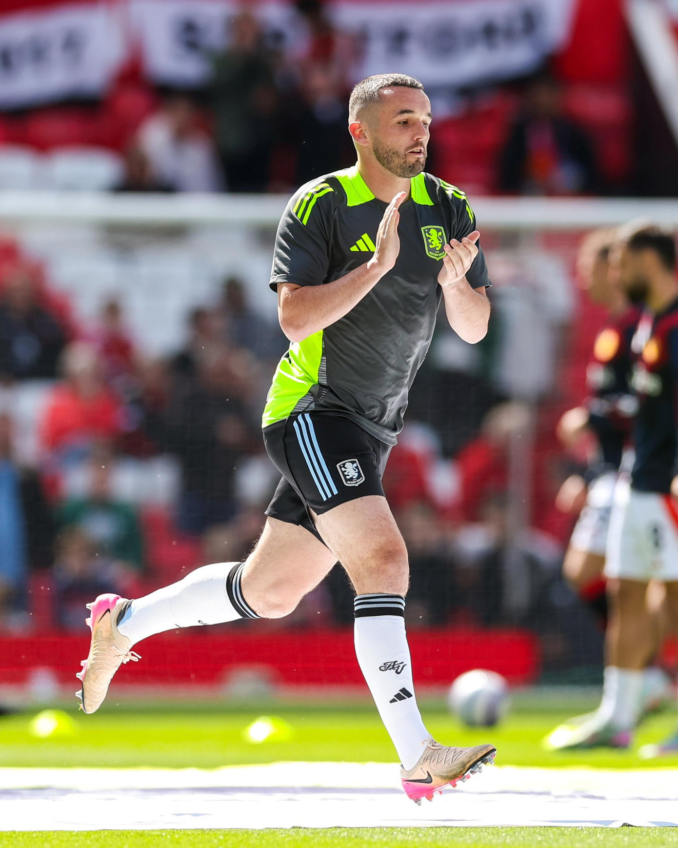 MU phá hỏng giấc mơ dự cúp C1 của Aston Villa ảnh 14