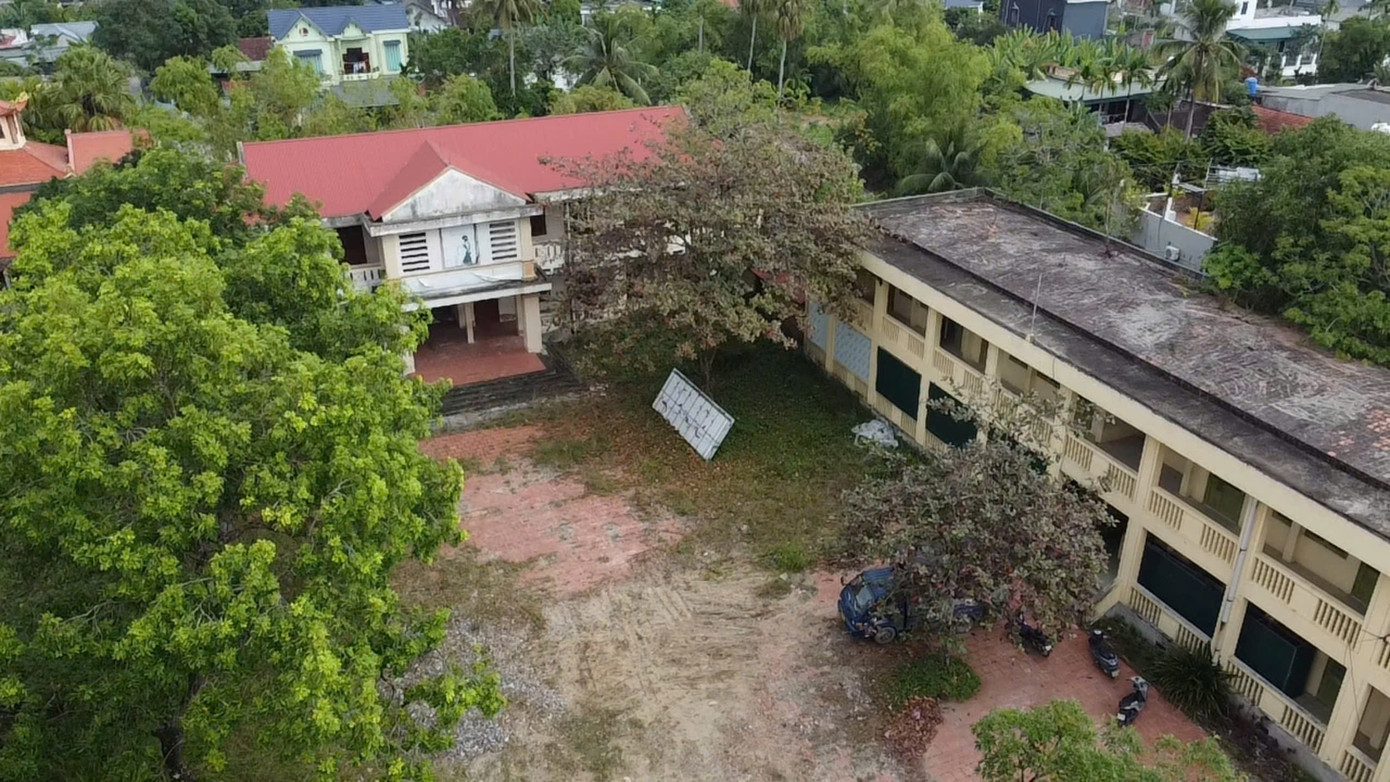 Trường tiểu học Quảng Giao, huyện Quảng Xương (Thanh Hoá) bỏ hoang nhiều năm nay.