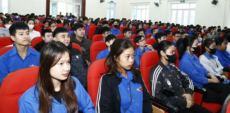 Đông đảo học sinh, sinh viên tham dự phiên tòa giả định Đông đảo học sinh, sinh viên tham dự phiên tòa giả định