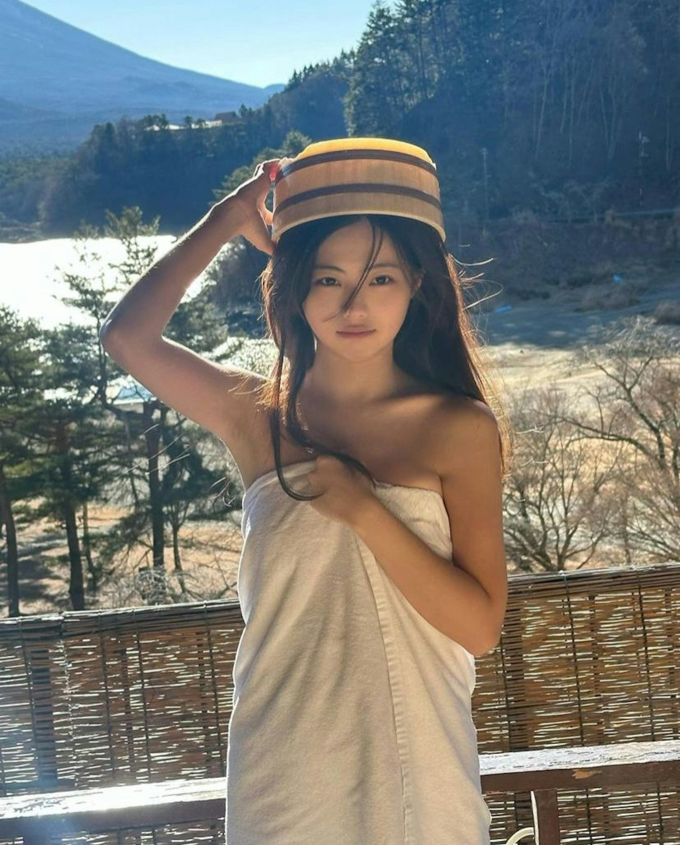 Âu Minh Miêu có 156.000 người theo dõi trên Instagram. Cô thu hút nhờ khuôn mặt dễ thương, cùng đôi mắt to trong trẻo. Cô theo đuổi phong cách pha trộn giữa trẻ con và gợi cảm. Âu Minh Miêu có 156.000 người theo dõi trên Instagram. Cô thu hút nhờ khuôn mặt dễ thương, cùng đôi mắt to trong trẻo. Cô theo đuổi phong cách pha trộn giữa trẻ con và gợi cảm.