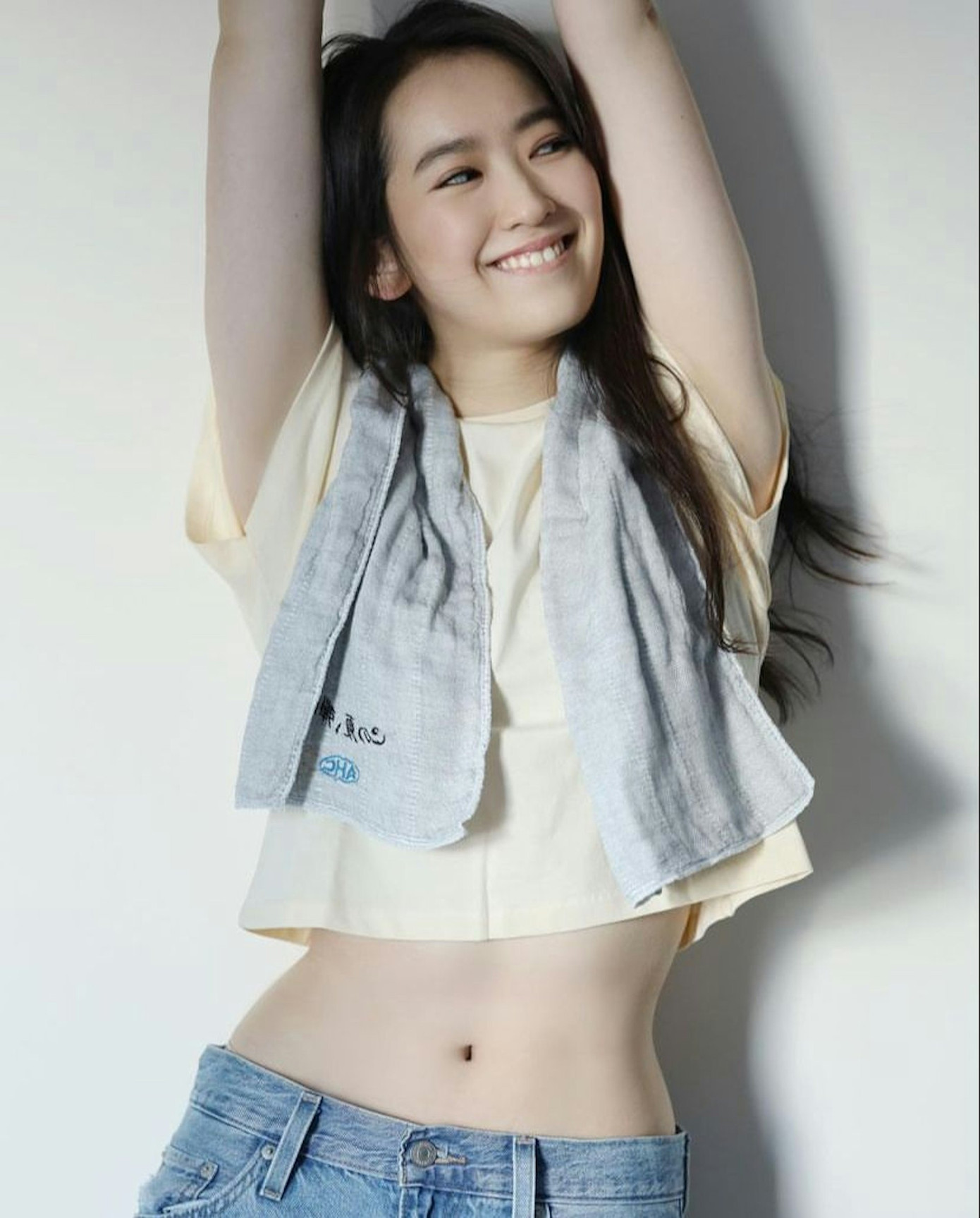 Hạng 5 thuộc về Lâm Khải Linh (SN 2000), tên tiếng Anh là Ashley. Lâm Khải Linh là con gái của nữ diễn viên Hong Kong Cung Từ Ân. Hiện tại, cô là nghệ sĩ của công ty giải trí Milkyway Hairun Artists Limited, hoạt động với vai trò ca/nhạc sĩ. Hạng 5 thuộc về Lâm Khải Linh (SN 2000), tên tiếng Anh là Ashley. Lâm Khải Linh là con gái của nữ diễn viên Hong Kong Cung Từ Ân. Hiện tại, cô là nghệ sĩ của công ty giải trí Milkyway Hairun Artists Limited, hoạt động với vai trò ca/nhạc sĩ.