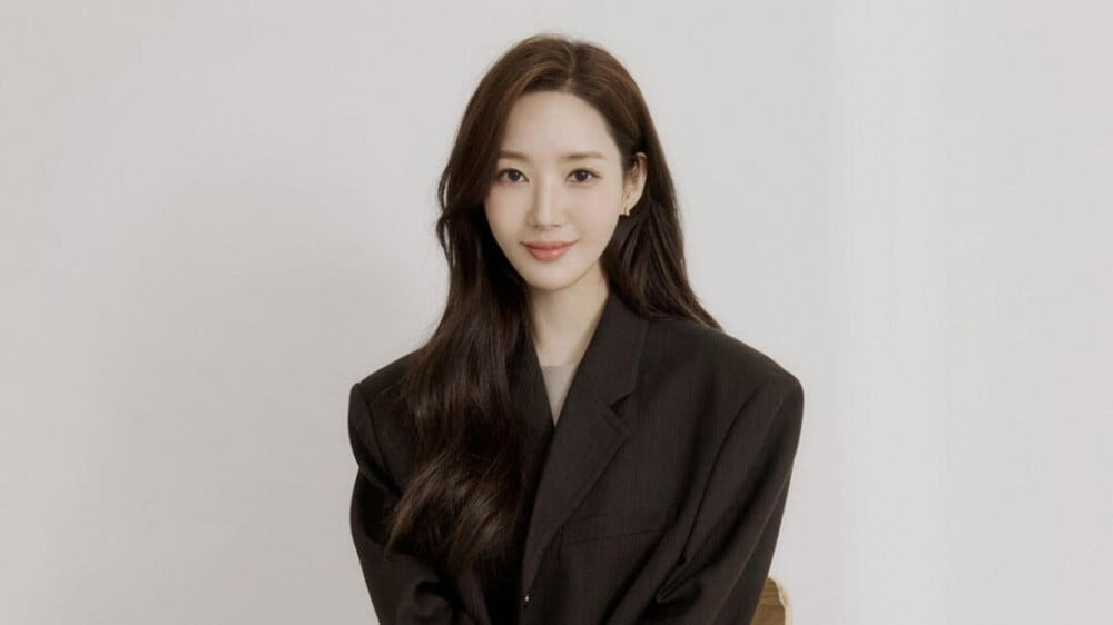 Park Min Young công khai xin lỗi về ồn ào đời tư. Park Min Young công khai xin lỗi về ồn ào đời tư.