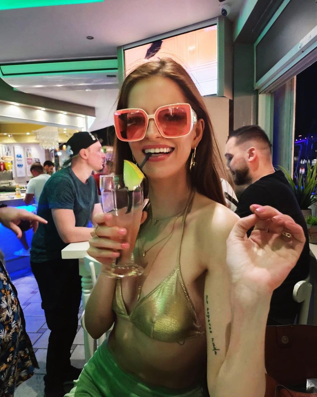 Xenia đang theo đuổi giấc mơ ca sĩ. Cô thường biểu diễn trong các tụ điểm giải trí, câu lạc bộ đêm. "Mọi chuyện đã thay đổi bởi vì 10 năm trước, chỉ những người đàn ông trong gia đình tôi mới có quyền lực. Bạn phải làm theo những gì họ bảo và đó là một cuộc đấu tranh. Nhưng rồi tôi quyết định đi theo con đường của riêng mình. Bây giờ, tôi hạnh phúc hơn bao giờ hết”, công chúa 8X chia sẻ.