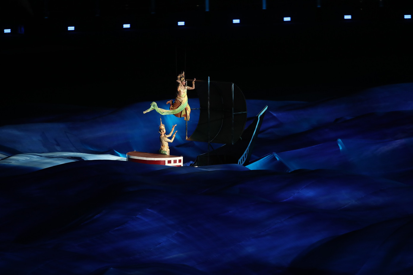 Hình tượng nữ thần Champa trong tiết mục biểu diễn.