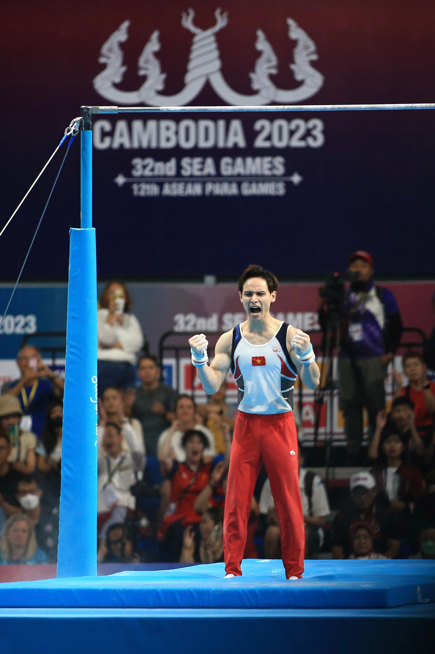 Đinh Phương Thành và các đồng đội kết thúc đại hội với 4 tấm HCV, vượt chỉ tiêu đặt ra (2-3 HCV). Đinh Phương Thành và các đồng đội kết thúc đại hội với 4 tấm HCV, vượt chỉ tiêu đặt ra (2-3 HCV).