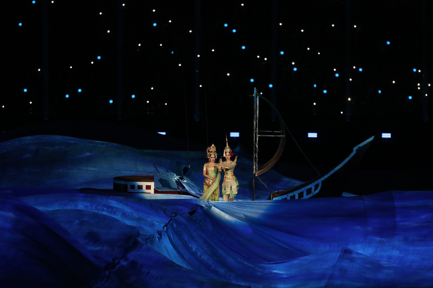 Lễ khai mạc SEA Games 32: Lung linh sắc màu ảnh 42