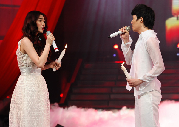 Ngọc Oanh và Nathan Lee rất đẹp và sáng sân khấu với giọng hát hay. Ảnh: Vnmedia