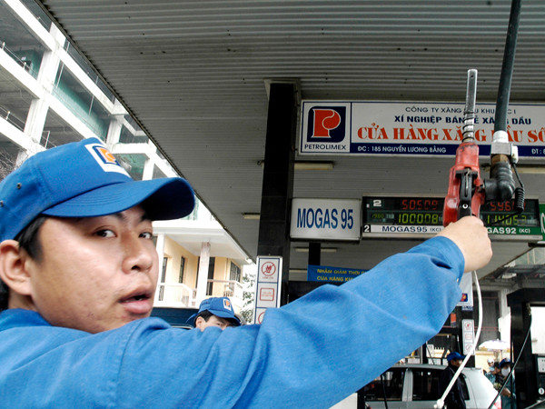 “Việc tái cơ cấu DNNN sẽ cực kỳ khó khăn vì đụng đến lợi ích của những nhóm hùng mạnh”	Ảnh: Hồng Vĩnh