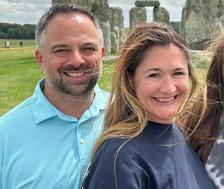 Bà Adrienne Vaughan qua đời ở tuổi 44 sau vụ tai nạn thảm khốc trên biển. Ảnh: Facebook.