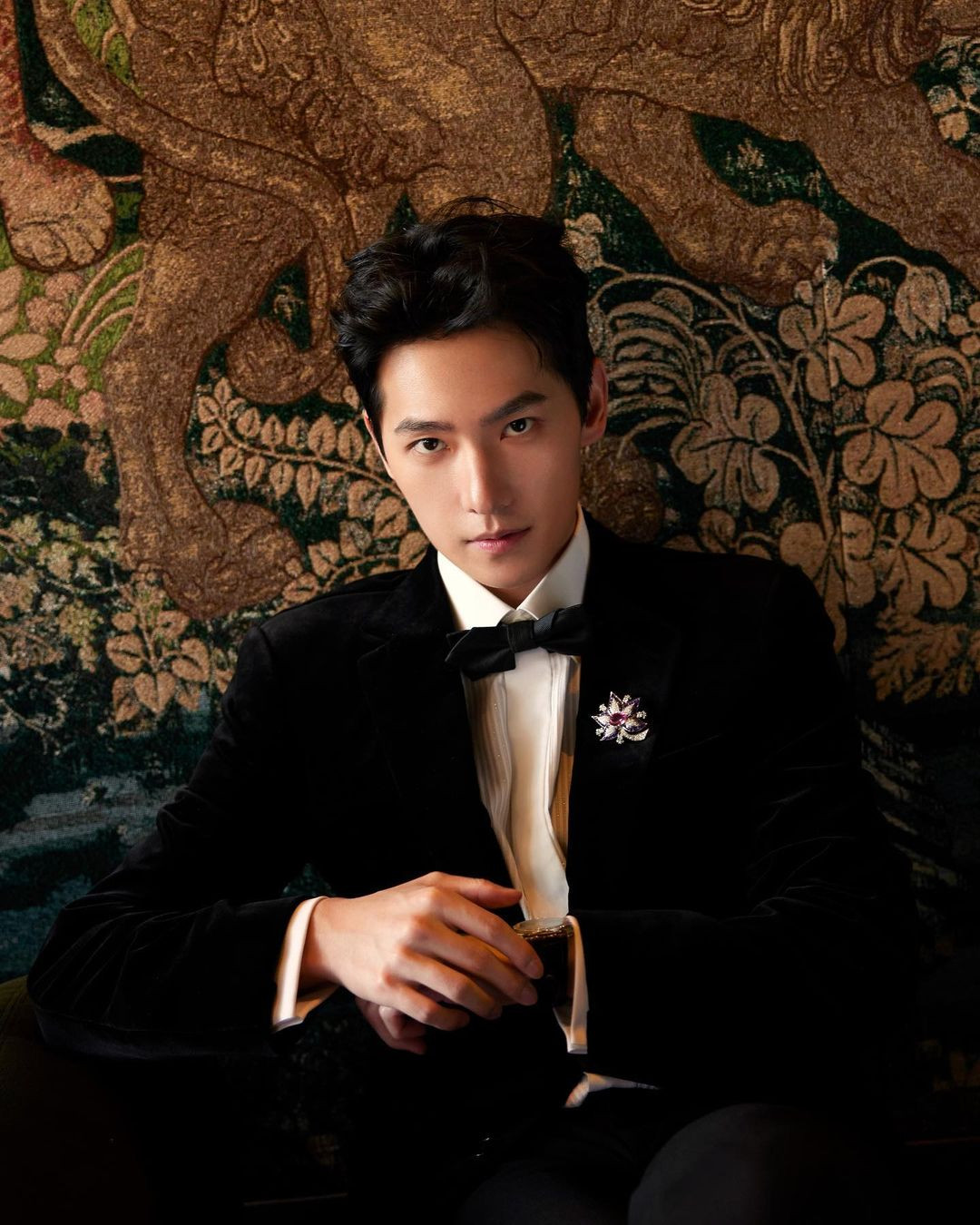 Dương Dương có 590 lượt bình chọn, xếp hạng 9. Anh là một trong những "tiểu thịt tươi" nổi tiếng nhất hiện nay ở Trung Quốc. Ngoại hình điển trai giúp anh giữ vững danh tiếng suốt 15 năm hoạt động trong showbiz bất chấp diễn xuất thường xuyên bị đánh giá thấp.