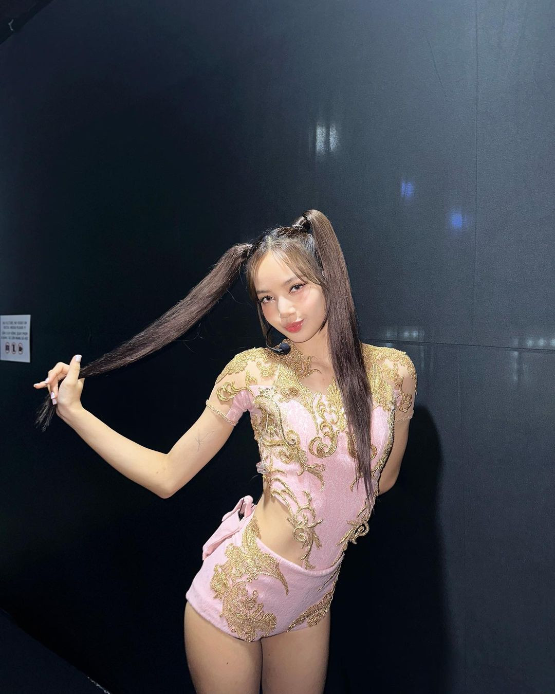 Những khoảnh khắc được khen như búp bê Barbie của Lisa tại Hà Nội. Ảnh: IG. Những khoảnh khắc được khen như búp bê Barbie của Lisa tại Hà Nội. Ảnh: IG.