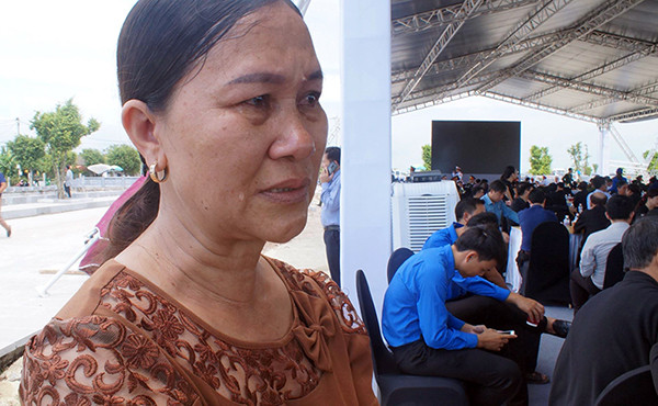 Người dân quê nhà viếng Chủ tịch nước Trần Đại Quang ảnh 8