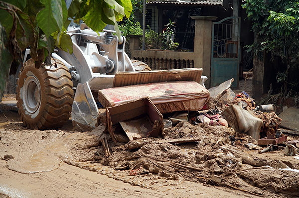 Cận cảnh 33 căn nhà bị lũ bùn thải nhấn chìm ở Lào Cai ảnh 9