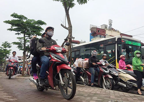 Người dân về quê nghỉ lễ, cửa ngõ thủ đô Hà Nội kẹt cứng ảnh 13