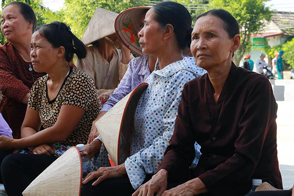 Người dân quê nhà viếng Chủ tịch nước Trần Đại Quang ảnh 7