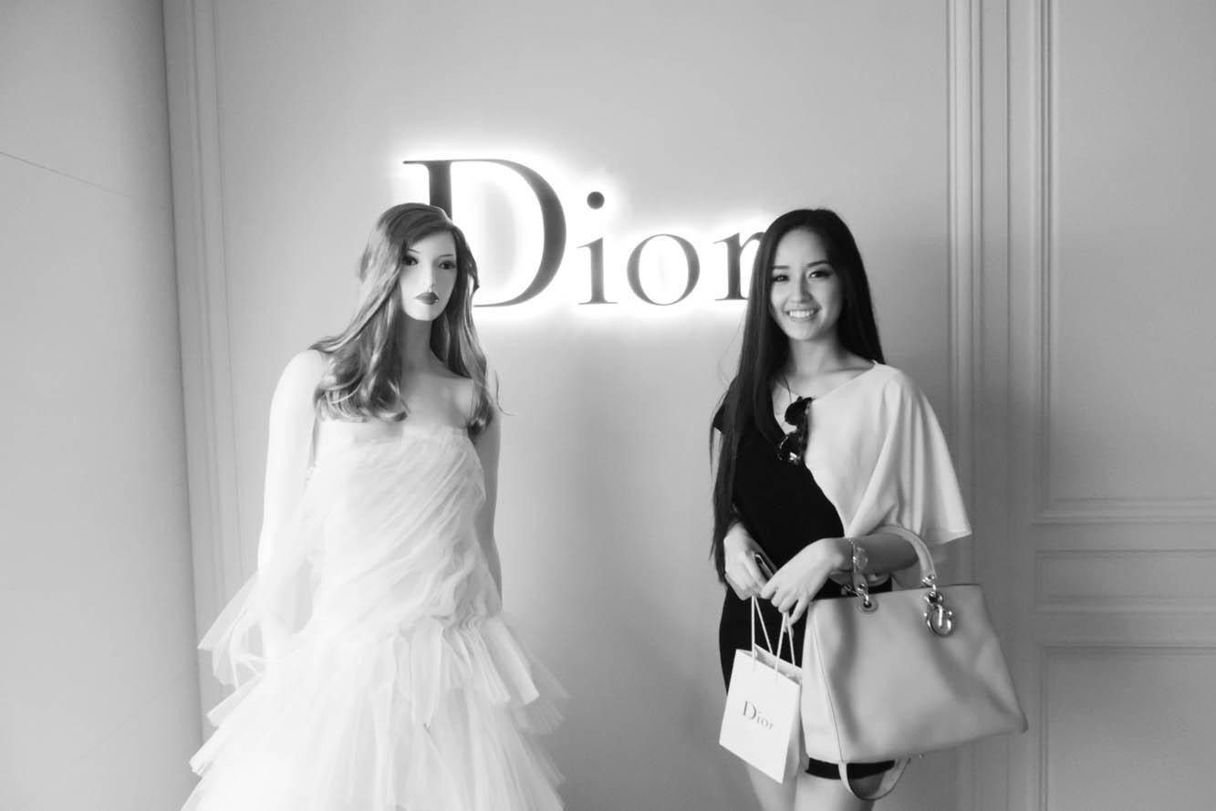 Mai Phương Thúy tới showroom của hãng Dior ở Hồng Kông để thử đồ tham dự tuần lễ thời trang cao cấp Paris 2013. Mai Phương Thúy tới showroom của hãng Dior ở Hồng Kông để thử đồ tham dự tuần lễ thời trang cao cấp Paris 2013