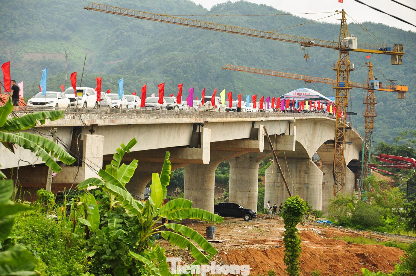 Dự án cầu Làng Giàng phải giảm trừ giá trị hợp đồng 239,2 triệu đồng theo kết luận thanh tra của Thanh tra Bộ Xây dựng.