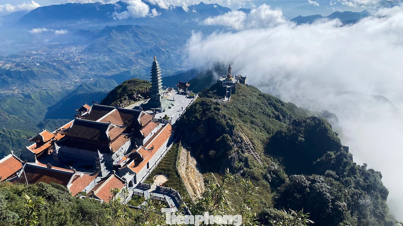 Theo dự báo của Trung tâm khí tượng thủy văn Quốc gia, từ sáng 30/11, không khí lạnh đã ảnh hưởng đến một số nơi ở vùng biên giới phía Bắc nước ta. Theo dự báo của Trung tâm khí tượng thủy văn Quốc gia, từ sáng 30/11, không khí lạnh đã ảnh hưởng đến một số nơi ở vùng biên giới phía Bắc nước ta.