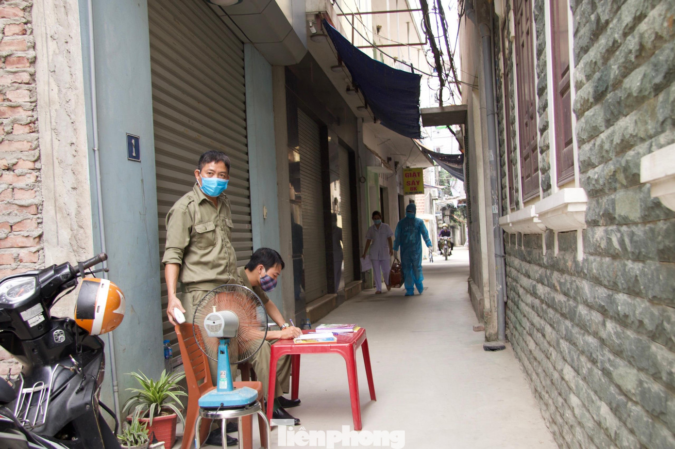 Ca mắc COVID -19 đi trên chuyến bay VN160, số ghế 52G ngày 29/4 cùng với 2 ca dương tính là chuyên gia người Trung Quốc (số ghế 49C và 50B).