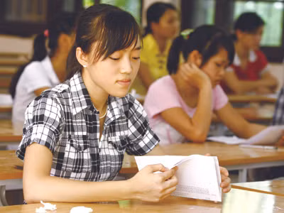 Kỳ thi ba chung vẫn có nhiều mặt tích cực. Ảnh: Hồng Vĩnh. Kỳ thi ba chung vẫn có nhiều mặt tích cực Ảnh: Hồng Vĩnh
