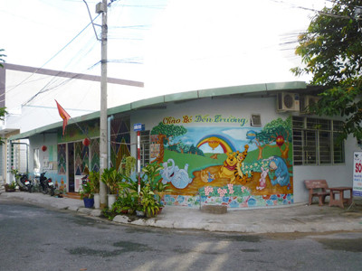 Nhà trẻ tư thục chỉ có khả năng trông giữ 50 cháu thuộc khu dân cư 91B có 6.000 hộ dân sinh sống. Ảnh: Trường Ca