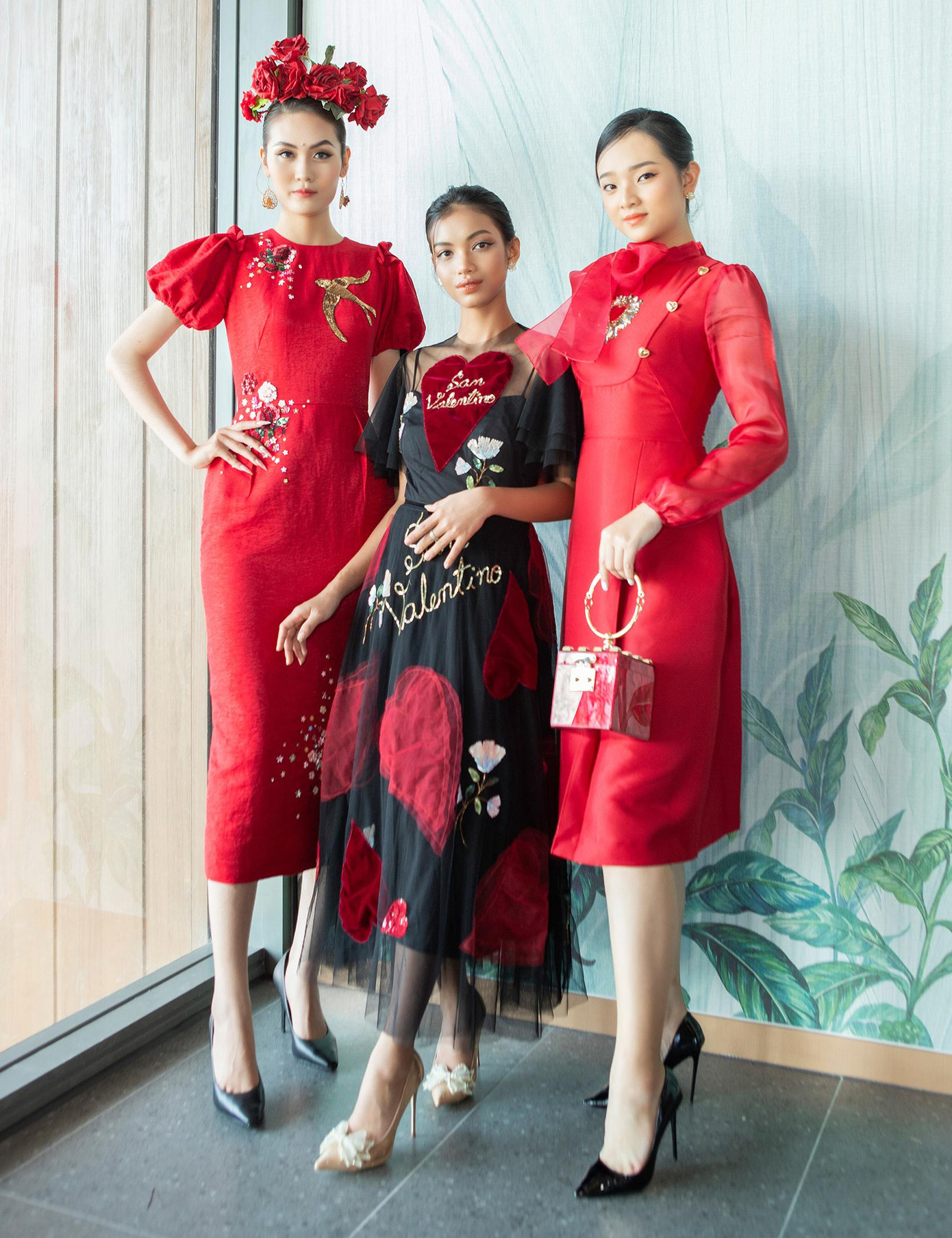 Trong show diễn lần này, Lương Thuỳ Linh cũng mang dàn học trò cưng tại chương trình The Next Face lên sàn diễn.