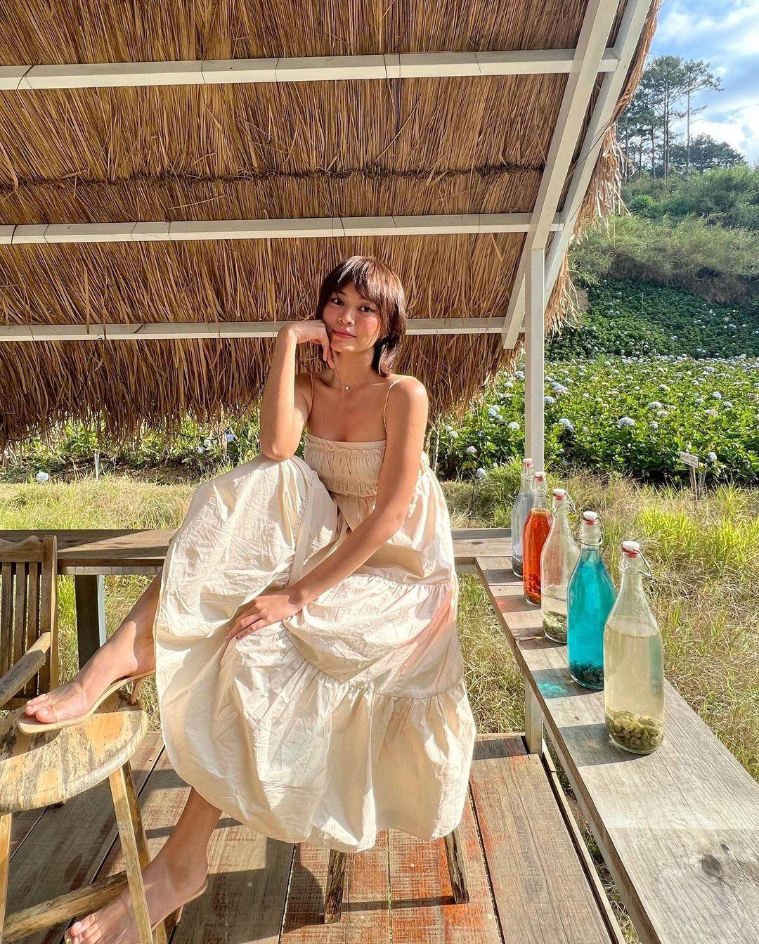 Người đẹp gây chú ý với mái tóc ngắn cá tính.