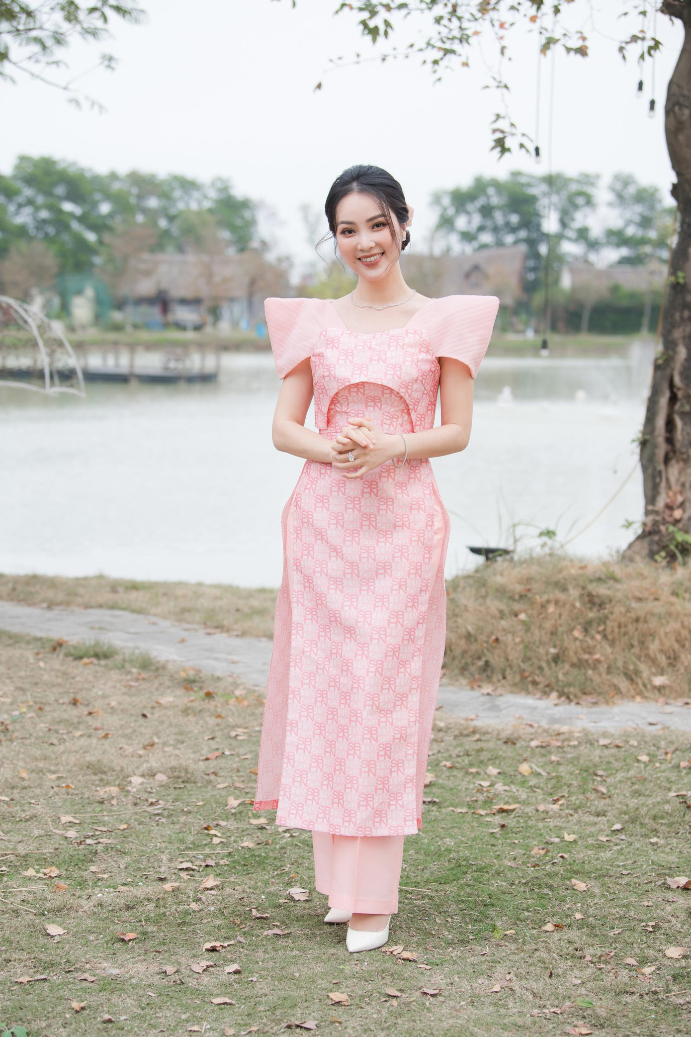 Bản thân Thụy Vân cho biết cô cũng là một người mê phim của VFC và chưa từng bỏ sót tập nào.