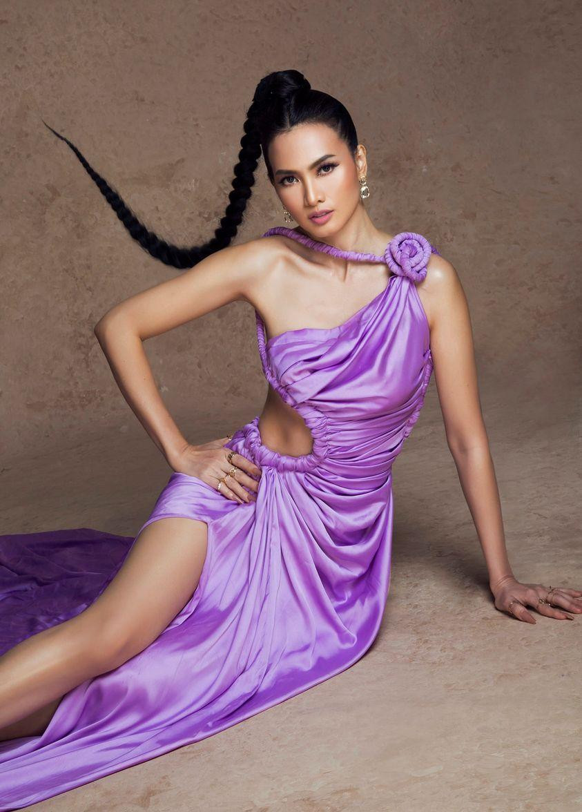 Người đẹp cũng rất đầu tư và chỉn chu cho hình ảnh của mình trong lần tái xuất này.