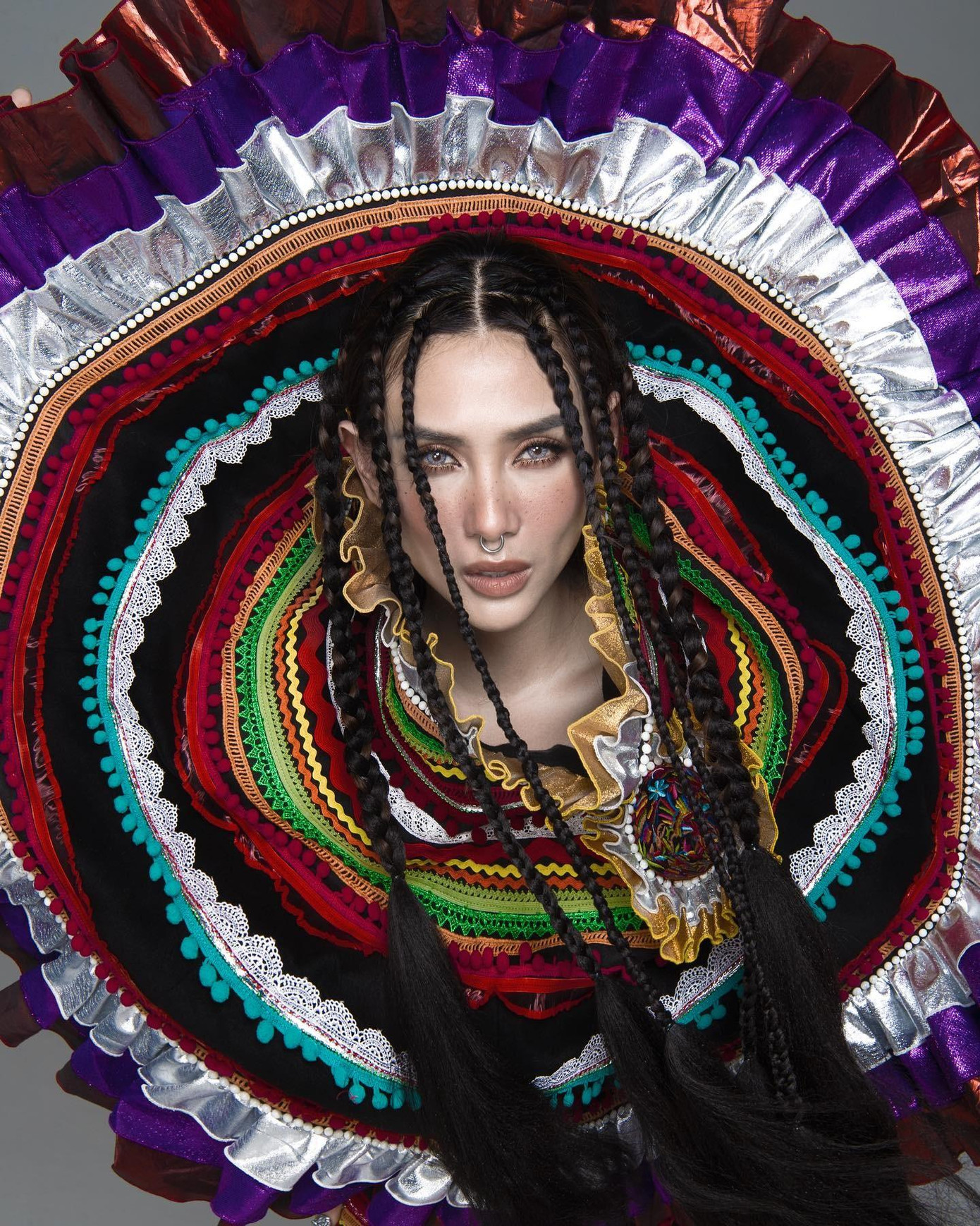 Á hậu, siêu mẫu Võ Hoàng Yến cực cá tính và lạ lẫm trong bộ ảnh thời trang mới.