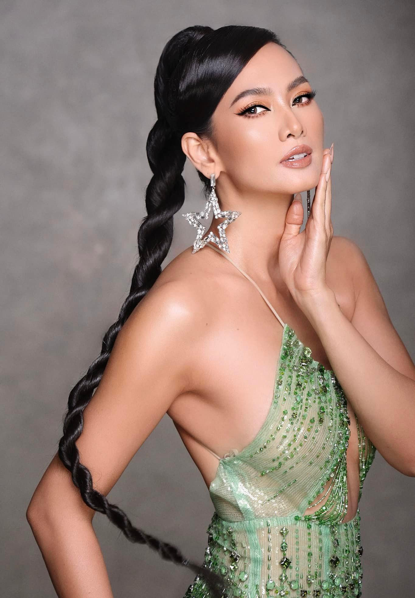 Trở lại showbiz, Anh Thư cũng chăm chỉ cập nhật những xu hướng trang điểm và làm tóc mới mẻ để bắt kịp giới trẻ hiện nay.