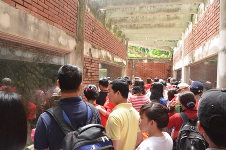 Khu vui chơi ở TP HCM chật cứng người dịp lễ ảnh 11 Khu vui chơi ở TP HCM chật cứng người dịp lễ ảnh 11