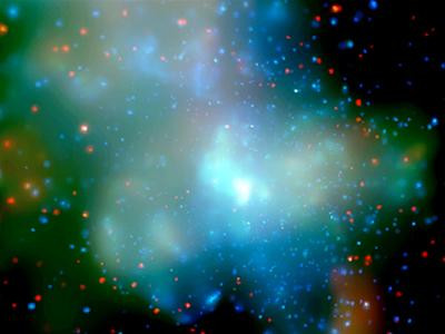 Bức hình này được tạo ra từ sự kết hợp rất nhiều quan sát thiên hà Milky Way của CXO. Những chấm màu thể hiện các nguồn tia X khác nhau từ các ngôi sao nơtron, lỗ đen, sao lùn trắng (White Dwarf) và các dải thiên hà phụ cận