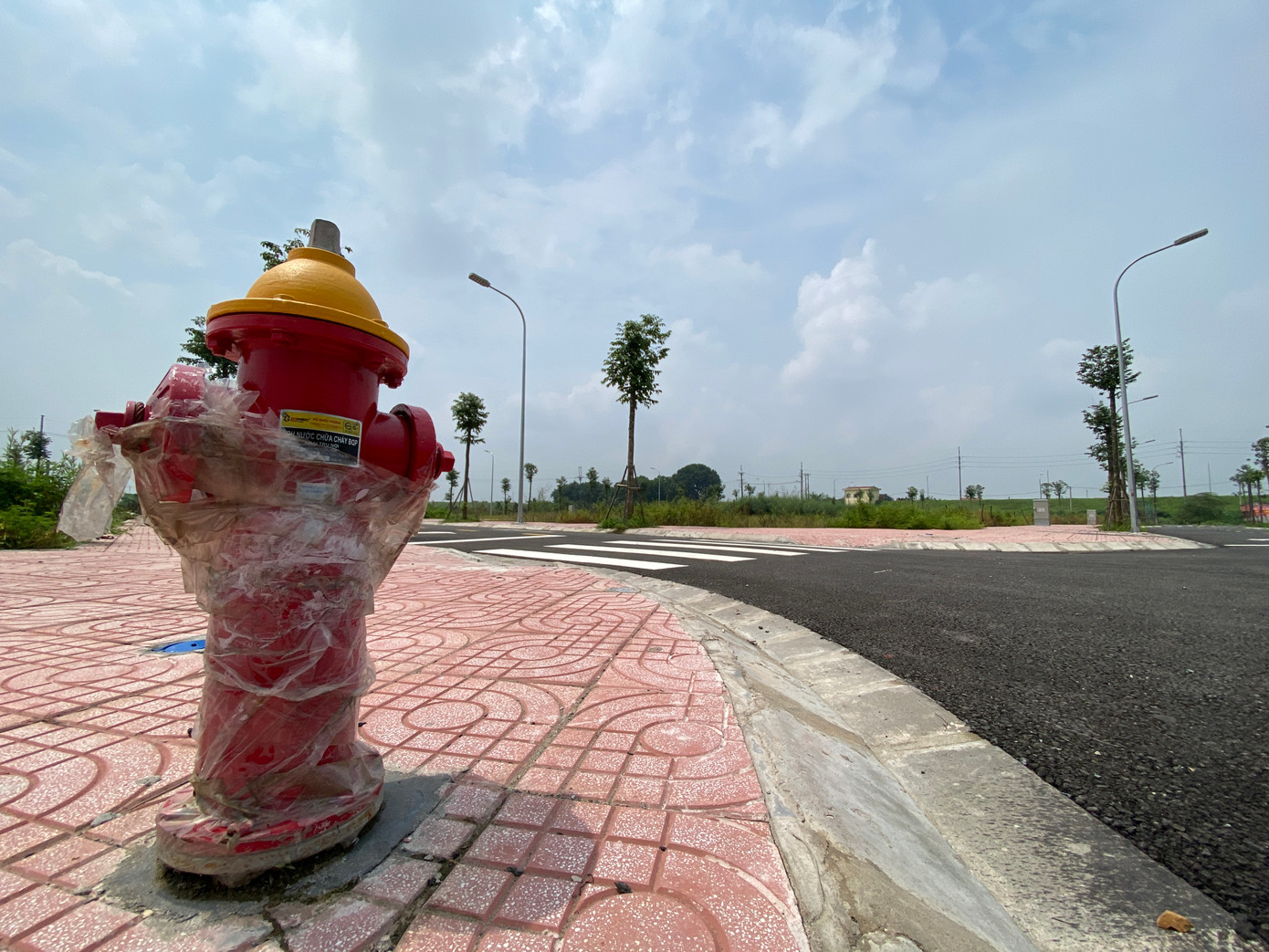 Theo ghi nhận của PV Tiền Phong, khu đất đấu giá đã được đầu tư đồng bộ hạ tầng đường giao thông, cây xanh, điện, thoát nước...