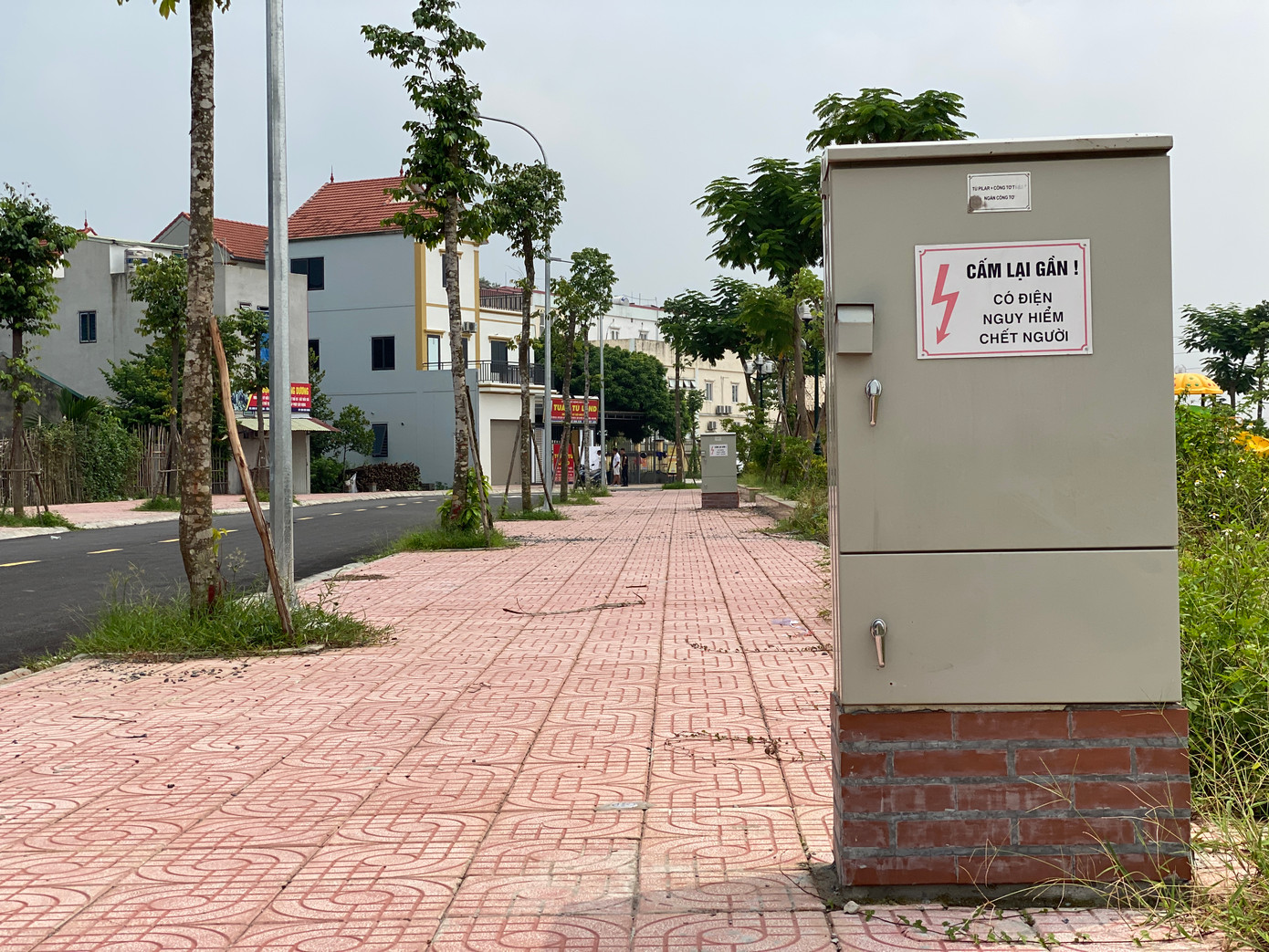 Theo ghi nhận của PV Tiền Phong, khu đất đấu giá đã được đầu tư đồng bộ hạ tầng đường giao thông, cây xanh, điện, thoát nước...