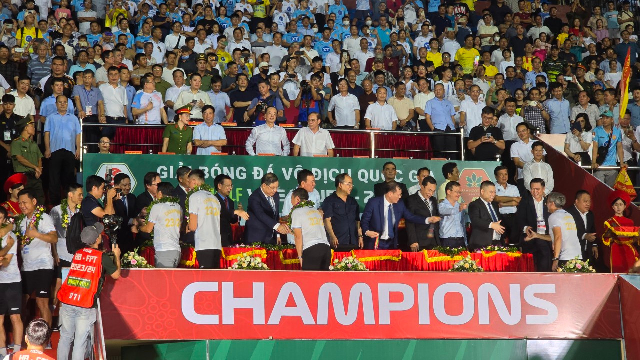  Đại thắng Khánh Hòa 5-1, Thép Xanh Nam Định lên ngôi vô địch trước 1 vòng đấu ảnh 23