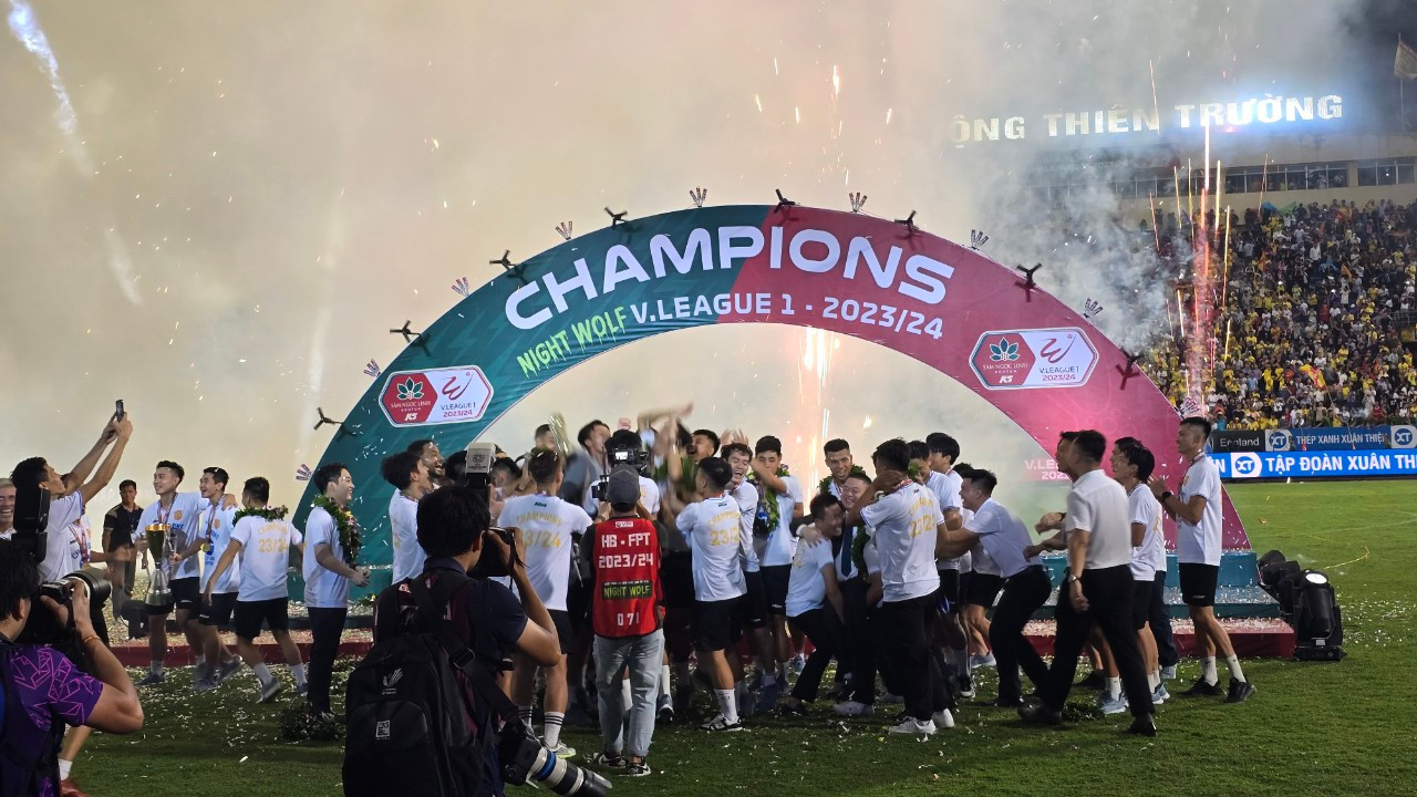  Đại thắng Khánh Hòa 5-1, Thép Xanh Nam Định lên ngôi vô địch trước 1 vòng đấu ảnh 29