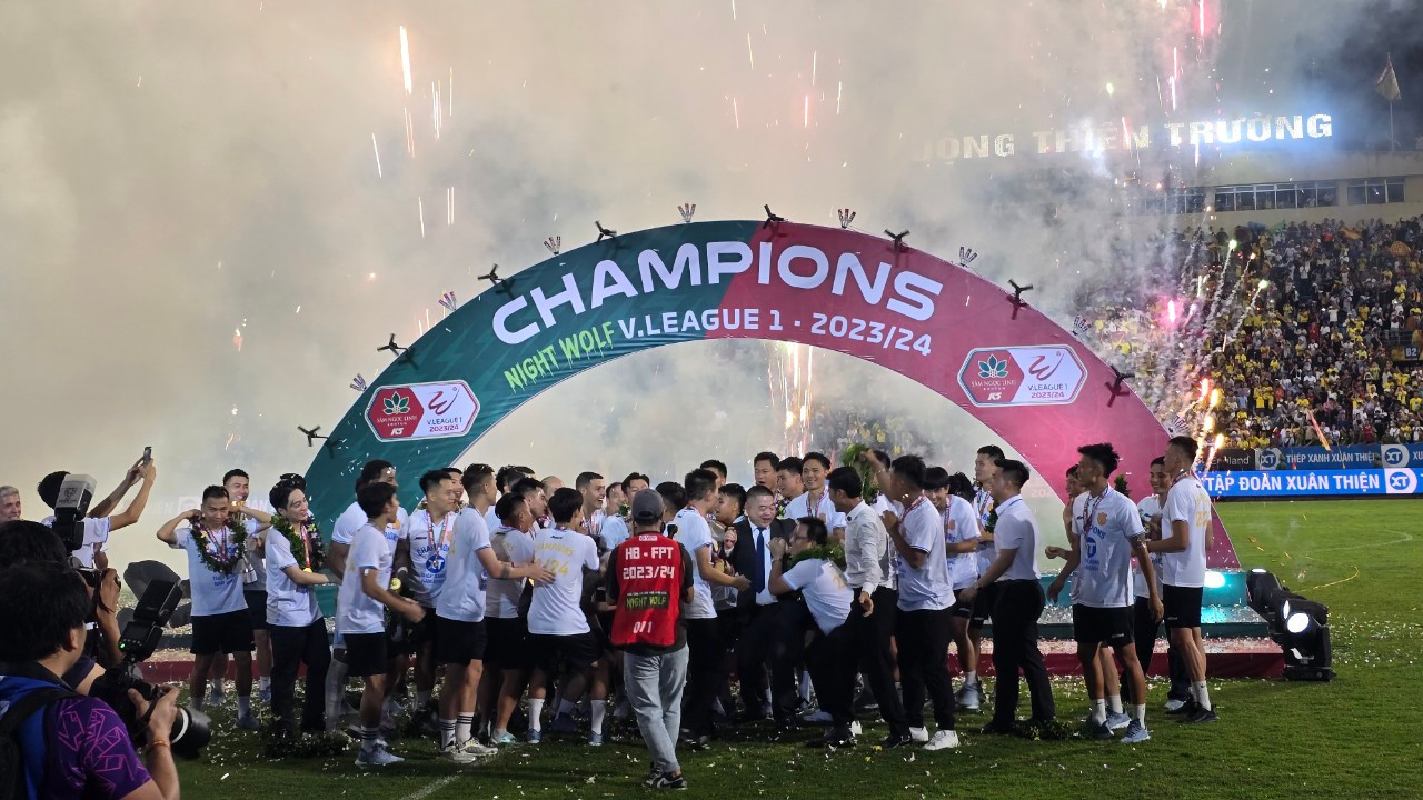  Đại thắng Khánh Hòa 5-1, Thép Xanh Nam Định lên ngôi vô địch trước 1 vòng đấu ảnh 27