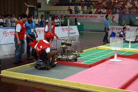 Cả 12 trận đấu đều kết thúc với chiến thắng tuyệt đối. Cả 12 trận đấu đều kết thúc với chiến thắng tuyệt đối