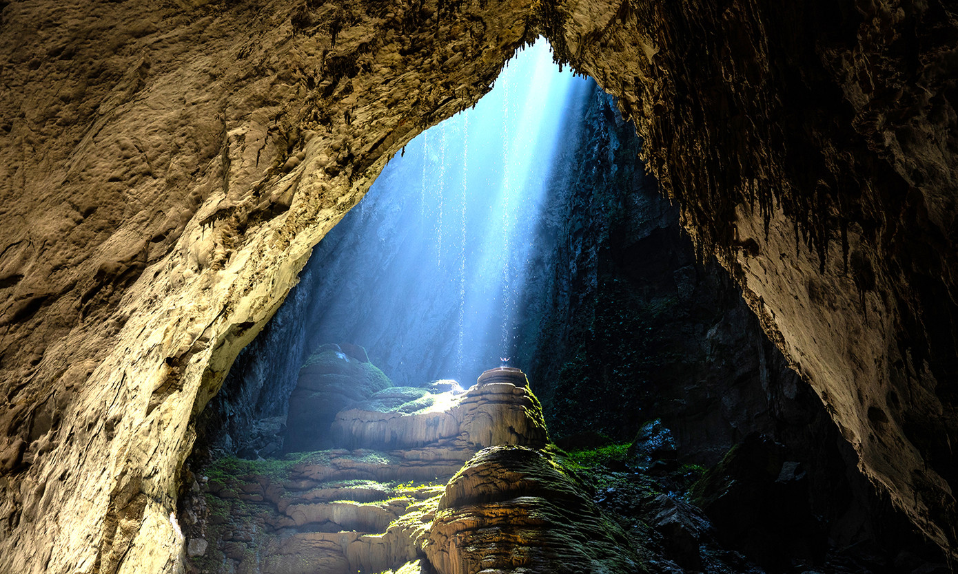 Hang Sơn Đoòng - hang động lớn nhất thế giới nằm trong Vườn quốc gia Phong Nha - Kẻ Bàng.